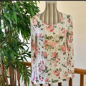Mudd High And Low Floral Top Size 16